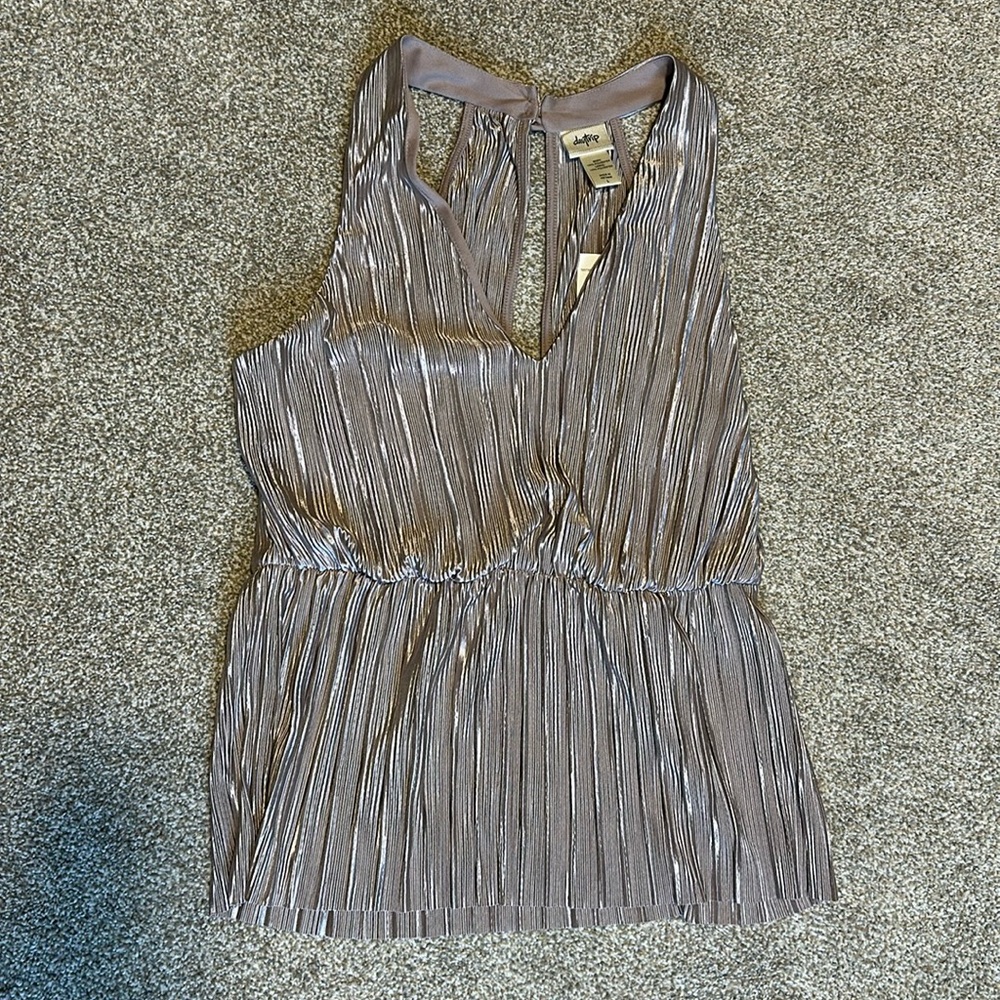 New daytrip tank top in gold/champagne color